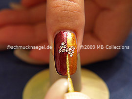Nail art liner in the colour gold-Glitter