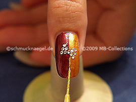 Nail art liner in the colour gold-Glitter