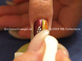 Nail art liner in the colour gold-Glitter