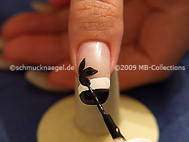 Nail art liner in the colour black