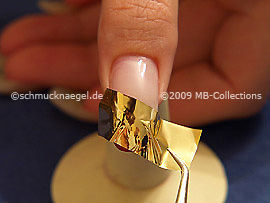 Tweezers and metallic foil