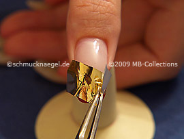 Tweezers and metallic foil