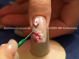 Nail art liner in the colour green