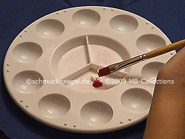 Flat brush into the two acrylic