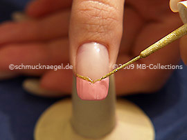 Nail art liner in the colour gold-Glitter