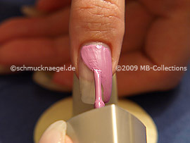 Nail lacquer in the colour lavender