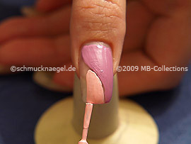 Nail lacquer in the colour rose