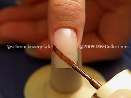 Nail lacquer in the colour brown