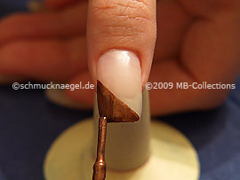 Nail lacquer in the colour brown