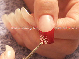 spot-swirl or toothpick and strass stones in yellow