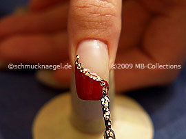 Glitter nail lacquer in silver