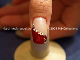Glitter nail lacquer in silver
