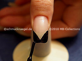 Nail lacquer in the colour black