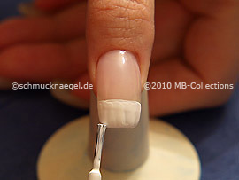 Nail lacquer in the colour white