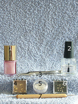 Products for full cover in pink with beaten gold - Nail polish, Beaten gold, Nail art bouillons, Strass stones, Spot-Swirl, Clear nail polish