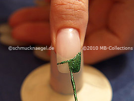 Nail art liner in the colour green-Glitter