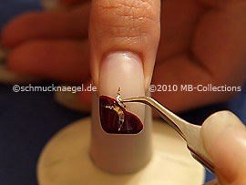 Hologram foil and the tweezers