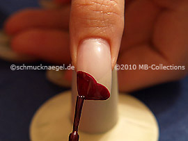 Nail lacquer in the colour aubergine