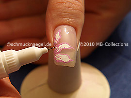 Nail art pen in the colour black