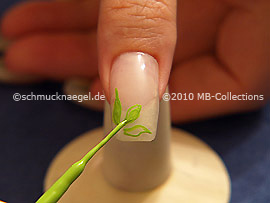 Nail art liner in the colour bright green