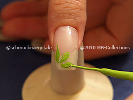 Nail art liner in the colour bright green