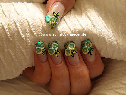 Nail art with fimo clay and nail lacquer