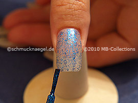 Nail lacquer in the colour blue-Glitter