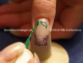 Nail art liner in the colour green