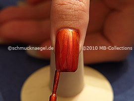 Nail lacquer in the colour copper