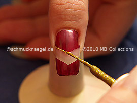 Nail art liner in the colour gold-Glitter