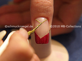 Nail art liner in the colour gold-Glitter