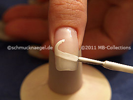 Nail lacquer in the colour white