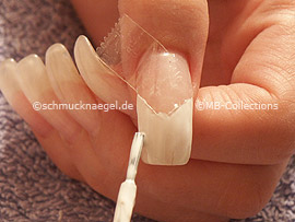 nail lacquer in the colour white