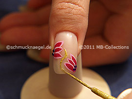 Nail art liner in the colour gold-Glitter