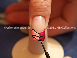 Nail art liner in the colour black