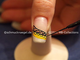 Nail art liner in the colour black