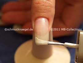 Nail lacquer in the colour white