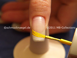 Nail lacquer in the colour yellow