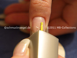 Nnail lacquer in the colour yellow