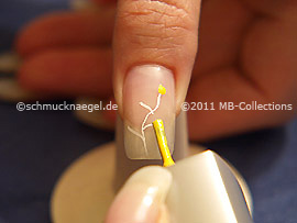 Nnail lacquer in the colour yellow
