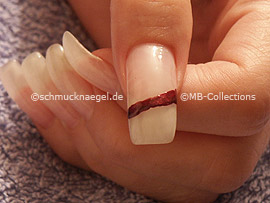 nail polish in the colour copper and white