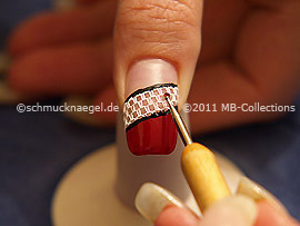 Strass stone in red and spot-swirl