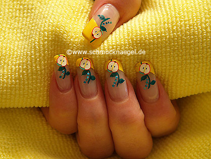 Design with nail lacquer in yellow and fimo fruit