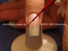 Nail art liner in the colour red-Glitter