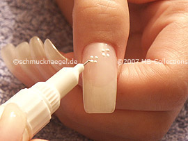 nail art pen in the colour white