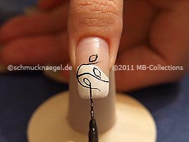 Nail art liner in the colour black