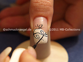 Nail art liner in the colour black