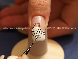 Nail art liner in the colour black