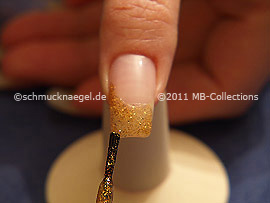 Nail lacquer in the colour copper-Glitter