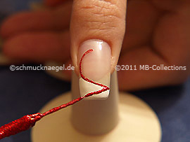 Nail art liner in the colour red-Glitter